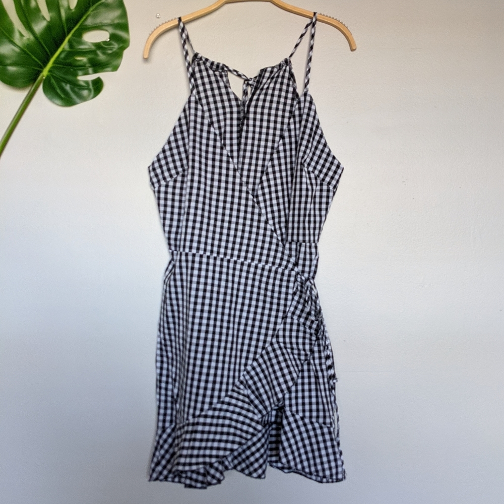 Gingham print ruffle trim wrap dress - Picture 4 of 11